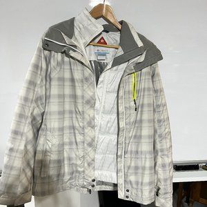 Large Columbia Interchange Ski Jacket w/ Omni Heat Technology